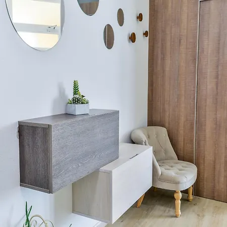 Modern In Quiet * Pristeg