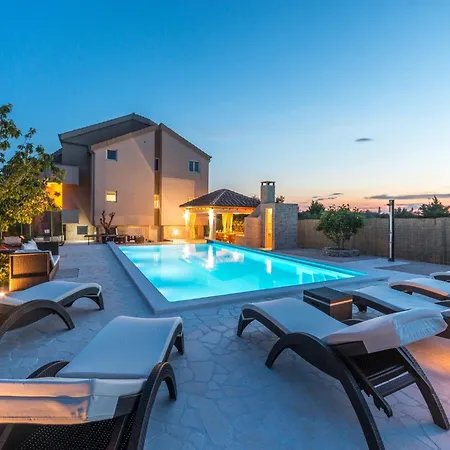 Modern In Quiet Holiday home *
