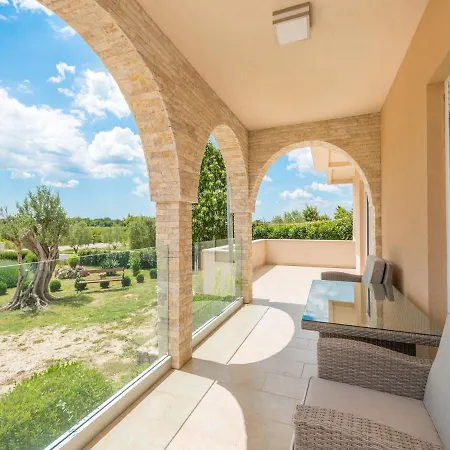 Holiday home Modern In With Pool *