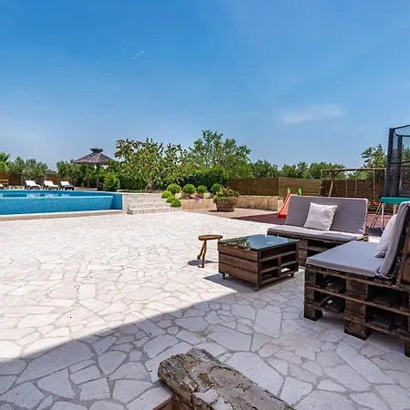 Modern In With Pool Holiday home Pristeg
